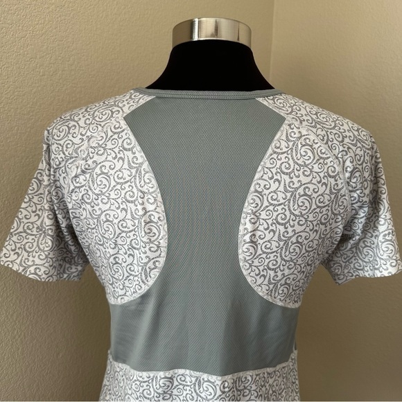 REI Top Gray White Pullover Short Sleeve Stretch Tee Shirt Mesh - Picture 6 of 11